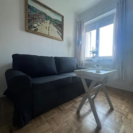 Apartment Sweet Cozy Three