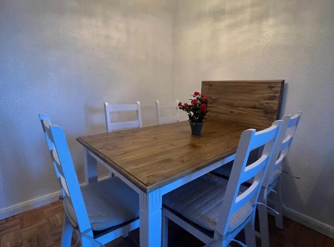 Sweet Cozy Three Apartment *